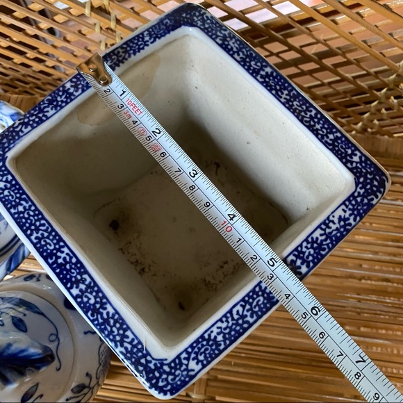 Blue and white ceramic fruit assortment - Picture 7 of 8